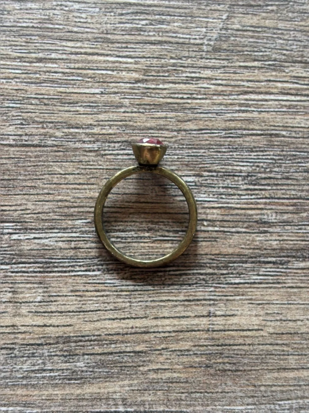 Fashion Jewelry Women’s size 10.5 brass tone pear shape red stone bezel ring